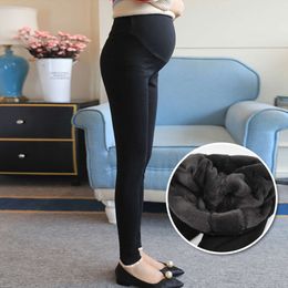 Winter Pregnant Women Black Leggings for Maternity Warm Soft Veet Pants Pregnancy Inner Wool Clothes Ropa Mujer Embarazada L2405