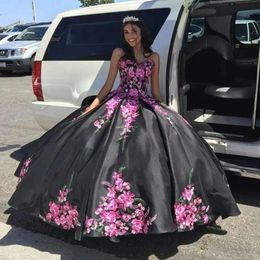 Embroidered Damas Quinceanera Dresses Black Satin Sweetheart Corset Back Vintage Charro Vestidos De Sweet 16 Ball Gowns Prom Dress 0521