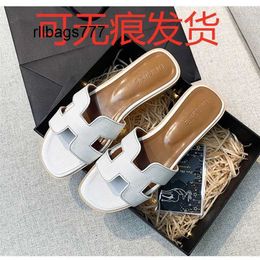 Designer Outdoor Slippers Slippers Womens Summer Fashion Outwear Genuine Leather Slippers Network Red Versatile Flat Bo Slippers Hm79
