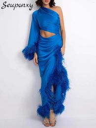 Casual Dresses High Quality Women's Fashion Feather Maxi Dress Sexy One Shoulder Long Sleeve Hollow Pleated Elegant Celebrity Party