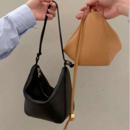 Crossbody Bags Luxury Tote Bag Designer Loe Autumn/Winter New Hammock Hobo Hammock Lunch Bag Versatile Shoulder Calfskin Womens Bag Underarm Bag Stray Bag