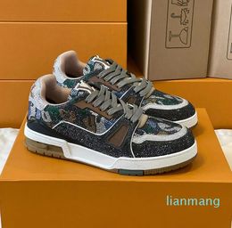 2024 outdoor sneakers Classic Colour very comfortable 35-46