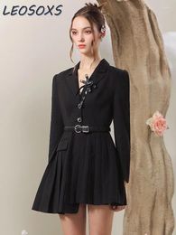 Casual Dresses High-End Black Short Suit Dress Women 2024 Autumn Elegant Niche Design Asymmetric Waist-Tight Commuter Pleated Female