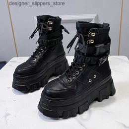 Boots Womens Platform Boots 2021 Winter New Warm and Anti slip Sports Snow Boots Designer Fashion Ankle Boots Gladiator Motorcycle Boots Q240521