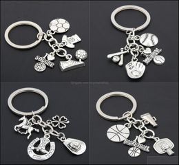 Keychains Fashion Accessories I Love FootballBasketballBaseball With Soccer Shoes For Car Purse Bag Cowboy Gift Clover Charms Ke3390898