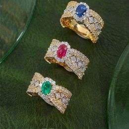 Famous Italian designer ring woven carved gold luxury women's lace lace two-color diamond emerald Colour treasure ring