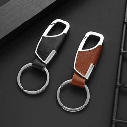 Keychains Lanyards Fashion Leather Keychain New Mens Metal Waist Pendant Keychain Best Gift Keyring Jewelry Q240521