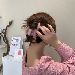 Zimowe pluszowe klipsy do włosów faux furry koreański pazur klip elegancki akryl barrette kobiety klipsy do włosów akcesoria do włosów