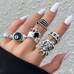 Wedding Rings Hip Hop Vintage Skull Ghost Claw Poker Clown Ring Set For Women Hollow Geometric Size 8 Jewellery Steampunk Men