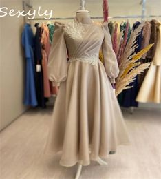 Party Dresses Custom Champagne Muslim Evening Dress 2024 Elegant High Neck Midi Prom Wear Long Sleeve Applique A Line Formal Maxi Turkey