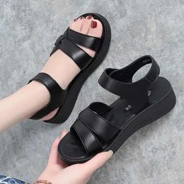 Genuine Cowhide Mother Sandals Leather Summer Comfortable Non-slip Middle-aged Elderly Flat Women's Sh 040