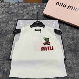 MM Family Early Autumn New Heavy Industry Auxiliary Material Knitted Tank Top for Women Skin friendly Curved Bead Yarn Letter Embroidery for Women