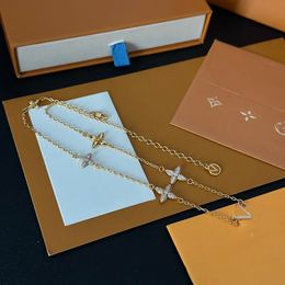 Designers Classic Design Necklace Luxury 18k Gold Plated Fashionable Simple Long Necklace Boutique Diamond Charming Girl High Quality Necklace Box