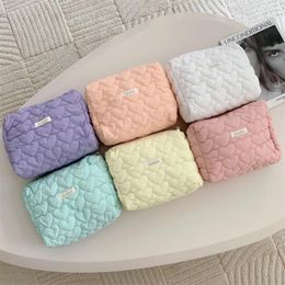 Cosmetic Bags Quilted Love Women's Travel Storage Sweet Heart Ladies Large Bag MakeUp Case Portable Female Purse Clutch Handbags