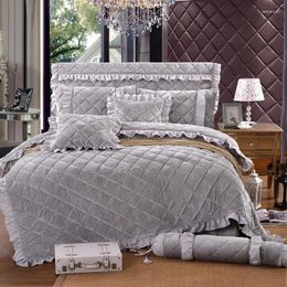 Bedding Sets Arrival Luxury Fleece Fabric Red Grey Flouncing 4/6pcs Warm Set/Duvet Cover/ Bed Skirt/ Pillowcase