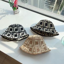 Designer Bucket Hats Handmade Straw Wide Brim Hats Size 56-58cm Casual Shade Sunscreen Adult Hat Luxury Adjustable Vacation Beach Hat