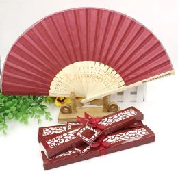 50PCS Tropical Wedding Favors Wine Red Color Hand Folding Fan in Organza Bag Event Party Supplies ZZ