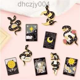 Creative Trendy Cartoon Black Snake Tarot Oil Drop Lapel Brooch Badge Pin Denim Bag Gift Men Women Fashion Jewelry Decoration Gc1435 K5AY