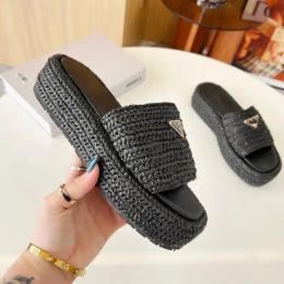 New Women Platform Slippers Raffia Straw Sandal Made Italy Triangle Buckle Mules Thick Bottom Ladies Heels Slides Beige Black White Classic Slip On Espadrilles Shoe