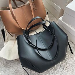 10a Fashion 10a schwarze Designer -Tasche Die Cyme Schulter Leder Cross Bag Real Bags tte Luxus Frauen Einkaufsbeutel Clutch Po Lod Bag 2 Ogqg