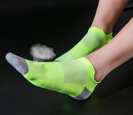 Men Casual Sport Basketball Soccer Socks Breatable Sweat Absorbing Mesh Fitness Sock Whole 4 Colors6069603