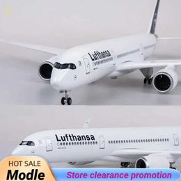 Aircraft Modle 50.5CM 1/142 scale aircraft Airbus A350 Lufthansa W-shaped LED lights and wheel die-casting plastic resin aircraft for collection s2452089