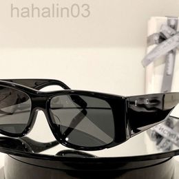 Desginer balencigaa Limited Edition New Futuristic Sunglasses Paris Family Sunglasses Non Led Luminous Non Luminous