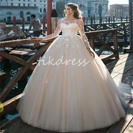 Prinzessin Ballkleid Brautkleider mit Langarm Applikationen Spitze bodenlange Tulle Church Brautkleider Elegante Outdoor Country Garden Rustic Robe de Mariee 2024