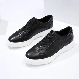 Casual Shoes Thick-soled Wispy White Men's Korean Cross-border Sneakers Sports
