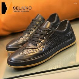 Casual Shoes European Station 2024 Men's Leather Woven British Style Trend Sneakers Fashion