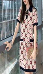 22SS Women039S vestido malha de manga curta Salia de pólo de duas cartas Classic Sexy vestidos de alta qualidade SL2970730