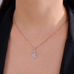 Christmas Snowflake Pendants Necklaces For Women Fashion Stainless Steel Choker Clavicle Chain Jewelry Party Holiday Gift