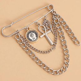 Brooches Baroque Safety Pin With Pearl Tassel Chain Relief Portrait Charm For Women Vintage Elegant Accessories Gifts Her