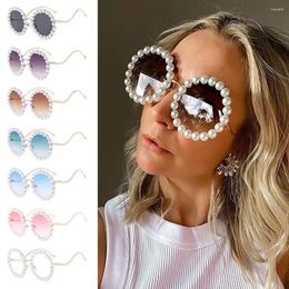 Sunglasses INS Style Pearl Fashion Unique Luxury Wavy Metal Temples Shades Trendy Vintage Party Glasses For Women