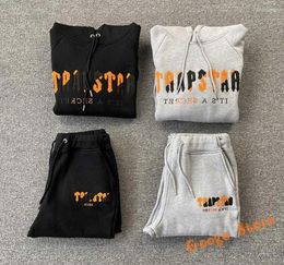 Men039s Hoodies 2022FW Orange Black Towel Embroidered Logo Hoodie Men Women Hooded Casual Couple Lovers Pullovers Insi7097549