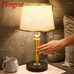 Table Lamps Hongcui Contemporary Lamp LED Touch Dimming Creative Crystal Decor Fashion Desk Lights For Home Living Room Bedroom