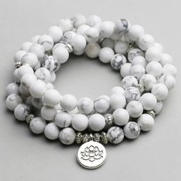 Women Bracelet White Howlite Beads with Lotus OM Buddha Charm Yoga Men Bracelet 108 Mala Necklace Drop Stone Jewelry 240521