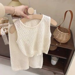 Clothing Sets Girls Summer Clothing Set 2023 Kids Knitted Hollow Lace Suit Girl Fashion Breathable Vest + Wide Leg Pants Outfits Children Sets Y240520CXWG
