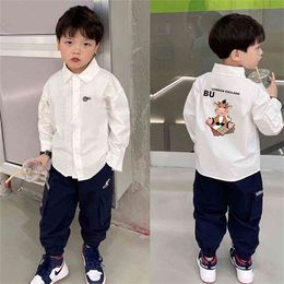 Designer pojkar långärmad brevtryckt topp koreansk version slim-fit skjorta avancerad atmosfär klass barn casual skjorta pojke a1