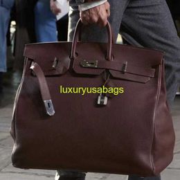 Bk Leather Handbag Trusted Luxury 2024 New Springsummer Large Capacity Business Travel Bag 50 Mens and Womens Fitness Handheld Bag Luggage Ba have logo HBBG