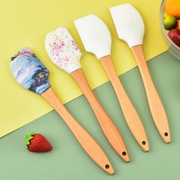 1Pcs Silicone Cream Baking Scraper with Long Wooden Handle Kitchen Non-stick Spatula Pastry Blenders Butter Mixer Baking Tools