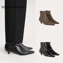 Toteme Autumn/Winter 23 Women's Shoes Classic Cat Heel Calf Leather Pointed Square Side Zipper Versatile Short Boots and Ankle Boots