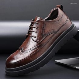 Casual Shoes Vintage Style Leather Men Outdoor Man Hiking Footwear Thick Bottom Male Oxford Formal Dress Sneakers