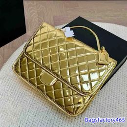 Flap Women Designer Backpack Patent Leather Diamond Lattice Luxury Handbag Vintage Crossbody Shoulder Bag Gold Hardware Emblem Shopping Pochette Card Holder 31CM