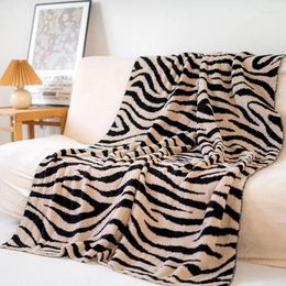 Blankets High Quality Zebra Stripes Autumn Winter Warm Sofa Blanket Comfortable Finesse Siesta Shawl Scarf Bed Tail