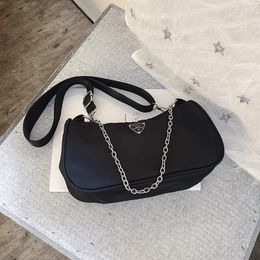 Shoulder Bags 2024 Vintage Nylon Chain Crossbody Bag Women Designer Black Sport Messenger Female Casual Handbags Small Purses