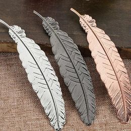 DIY Metal Creative Feather Bookmarks Ancient Style Document Book Mark Label Golden Silver Rose Gold Bookmark Office School Supplies T9I002648
