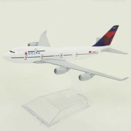 Aircraft Modle 16cm aircraft model aircraft model Delta Airlines Boeing 747 aircraft model 1 400 die cast metal aircraft toy S2452204