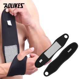 AOLIKES 1 Pair Self-heating Magnet Wrist Support Brace Guard Protector Winter Keep Warm Band Sports Sales Tourmaline Wristband L2405