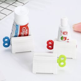 Manual Toothpaste Squeezer Squeezing Toothpaste God Tool Clamping and Sitting Bathroom Supplies